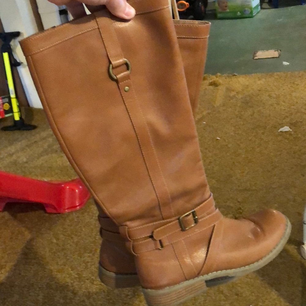 Size 9 beige boots